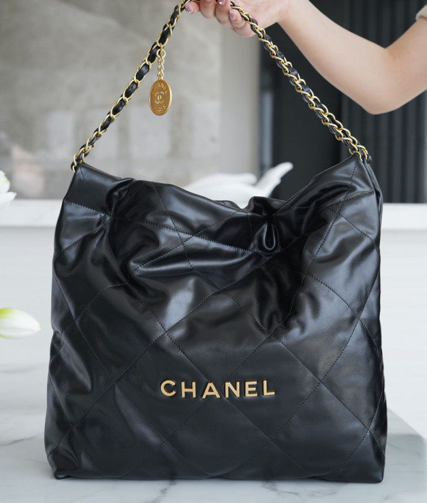 [CHANEL]샤넬 22p bag 22 미디엄 호보 핸드백