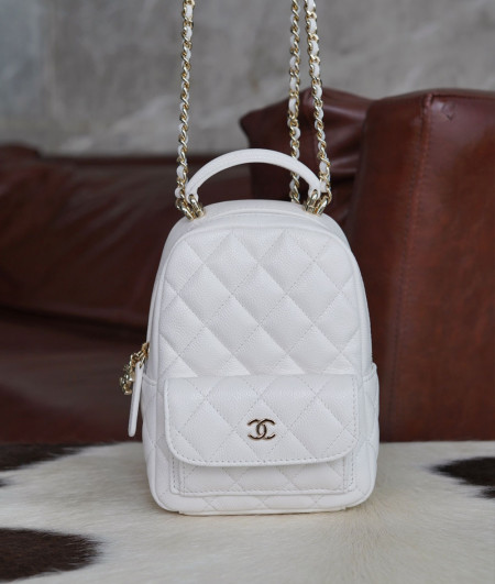 [CHANEL]샤넬 24c mini haas bag 크루즈 화이트 신상 미니백팩 팬더샵