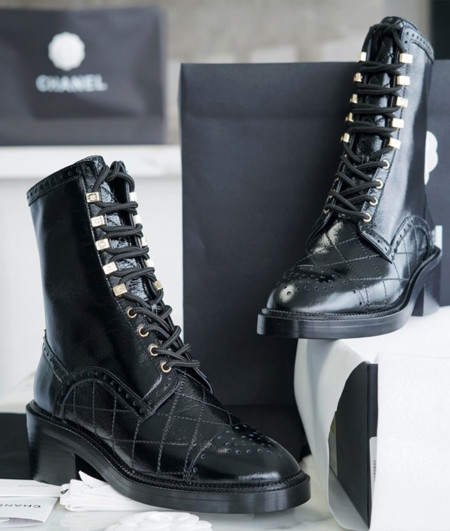 [CHANEL]샤넬신발 23B BOOTS SHOES 레더 블랙 롱부츠 트위드 옥스퍼트 앵클부츠 팬더샵 슈즈