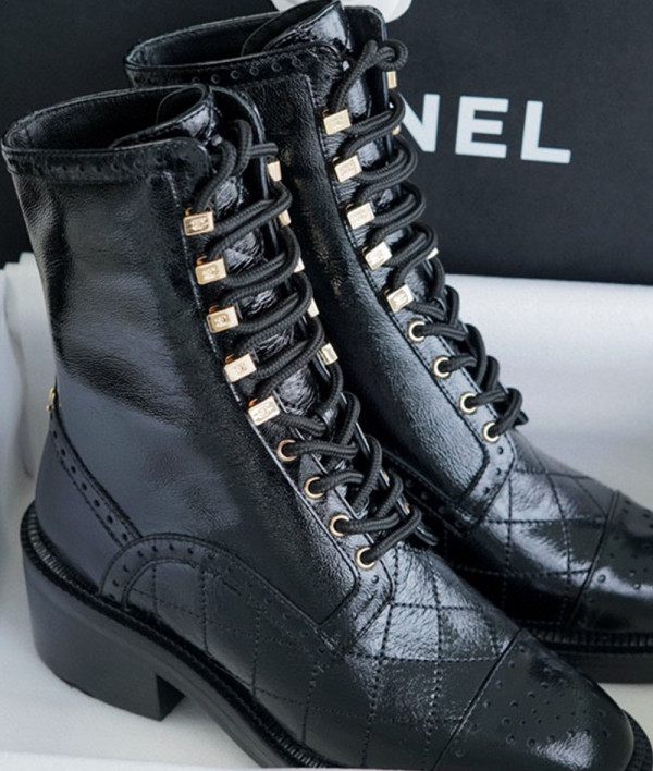 [CHANEL]샤넬신발 23B BOOTS SHOES 레더 블랙 롱부츠 트위드 옥스퍼트 앵클부츠 팬더샵 슈즈