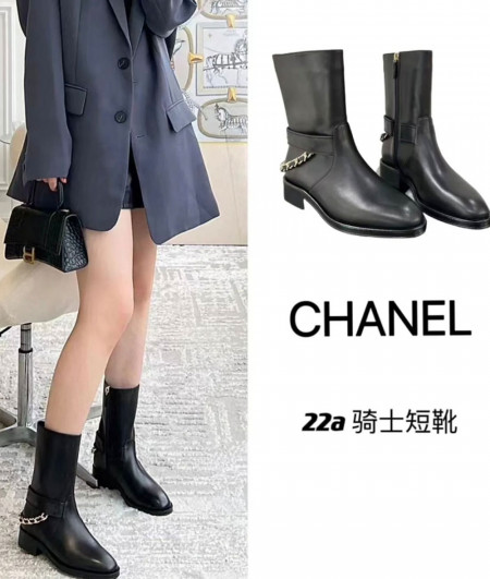 [CHANEL]샤넬신발 23A BOOTS SHOES 체인 퀄팅 앵클부츠 신상 승마롱부츠 팬더샵슈즈