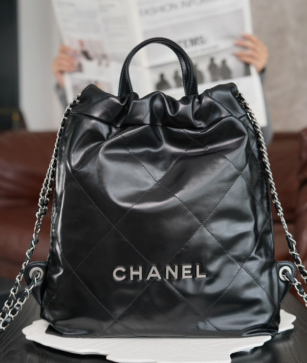 [CHANEL]샤넬 23p 22bag 백팩 블랙 실버 신상 여성 핸드백 듀마 백팩 팬더샵가방