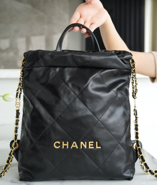 [CHANEL]샤넬 23p 22bag 백팩 블랙 골드 신상 여성 핸드백 듀마 백팩 팬더샵가방