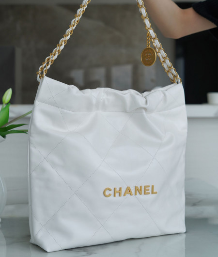 [CHANEL]샤넬 22P 스몰 22bag 호보백 화이트금장 체인백 (미러급 정품가죽) 핸드백 팬더샵가방