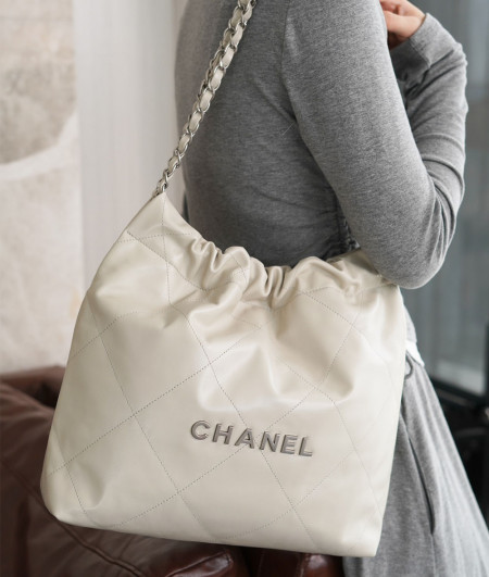 [CHANEL]샤넬 22P 스몰 22bag 호보백 그레이은장 체인백 (미러급 정품가죽) 핸드백 팬더샵가방