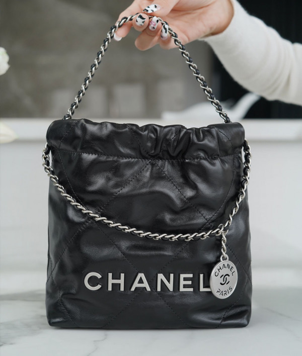 [CHANEL]샤넬 23S MINI 22bag 호보백 블랙은장 체인백 (미러급 정품가죽) 미니핸드백 팬더샵가방