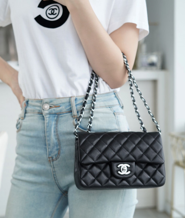 [CHANEL]샤넬클래식 cf mini haas bag 미니플랩백(미러급 정품가죽)카프스킨 은장메탈 미니백 팬더샵가방