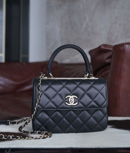 [CHANEL]샤넬 트렌드 24C MINI CC BAG 핸들백 (미러급 정품가죽) 코코 금장미니체인백 팬더샵가방