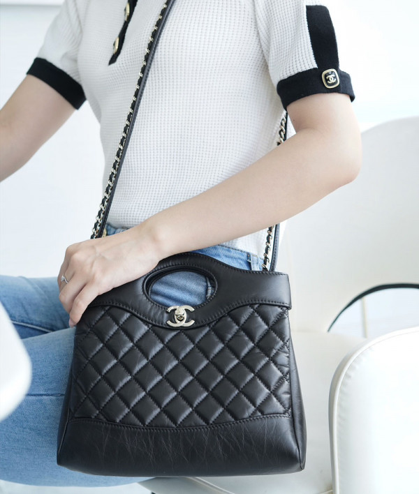 [CHANEL]샤넬24S 31BAG 31백 스몰나노백(미러급 정품가죽)체인백 금장크로스백 팬더샵가방