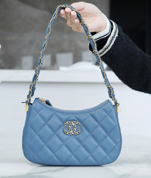 [CHANEL]샤넬 23K 19BAG HOBO 블루(미러급 정품가죽)체인백 CC 신상호보백 팬더샵가방