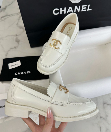 [CHANEL]샤넬24s shoes 카프시킨 화이트 패션 로퍼슈즈 플랫폼 cc퀄티트 레더 로퍼플랫 팬더샵신발