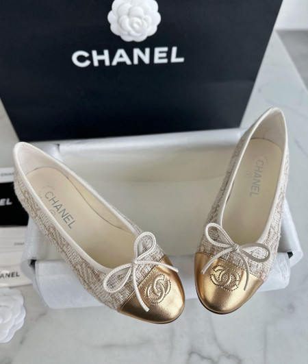 [CHANEL]샤넬24s shoes 클래식 빈티지 플랫슈즈 레전드 골드 cc 로고 신상 발레리노 팬더샵신발