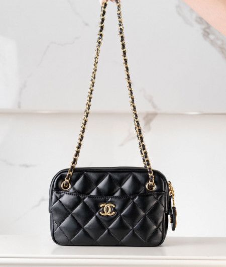 [CHANEL]샤넬 24K CF BAG 신상 클래식 플랩백 체인금장퀄팅 크로스백 카메라백 팬더샵가방