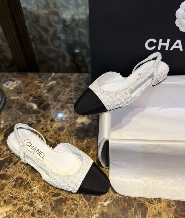 [CHANEL]샤넬23K SHOES 여성미드힐 로퍼플랫 신상슈즈 프린티드 cc 패션플랫 팬더샵 신발