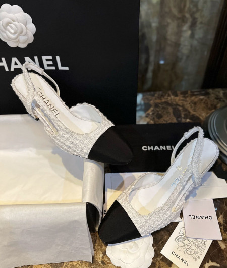 [CHANEL]샤넬23K SHOES 여성힐 화이트 패션힐 신상슈즈 프린티드 cc 정장힐펌프스 팬더샵 신발