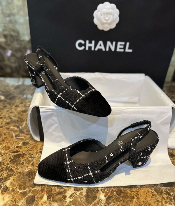 [CHANEL]샤넬23K SHOES 여성힐 블랙 패션힐 신상슈즈 프린티드 cc 정장힐펌프스 팬더샵 신발