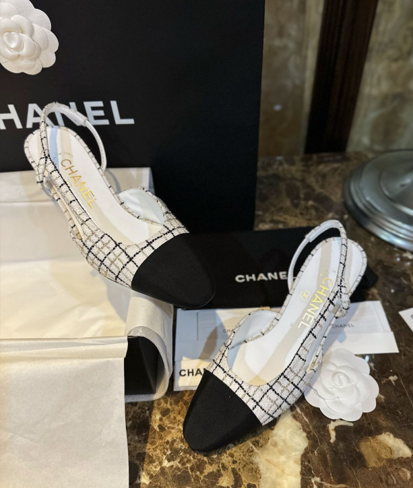 [CHANEL]샤넬23K SHOES 여성힐 체크 패션힐 신상슈즈 프린티드 cc 정장힐펌프스 팬더샵 신발