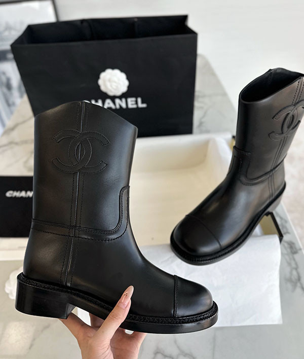 [CHANEL]샤넬24p 신상 승마슈즈 클래식 빈티지 롱부츠 블랙여성부츠 겨울신발 팬더샵슈즈